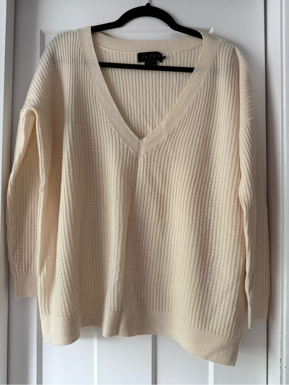 HATCH Maternity Easy V Merino-Cashmere Sweater in Cream